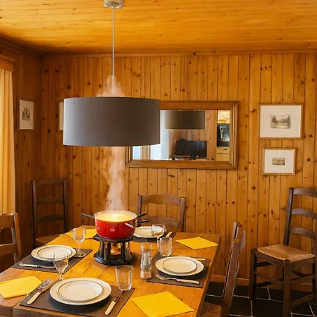 Experience Mont Blanc With Your Family Alpesi faház